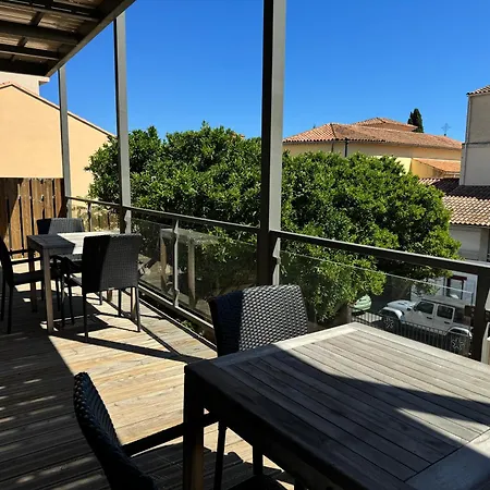 Mimosas Apartment